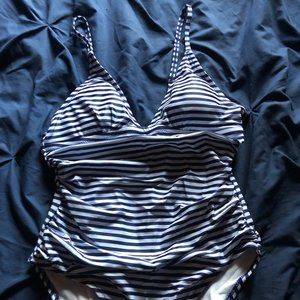 Stripe Print Ruched Design One Piece Swimsuit
